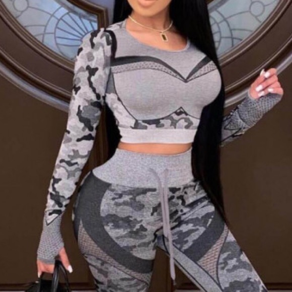 Sportswear Grey/Black Camouflage Long Sleeve Crop Top & High Waist Leggings 2pc - Picture 2 of 5